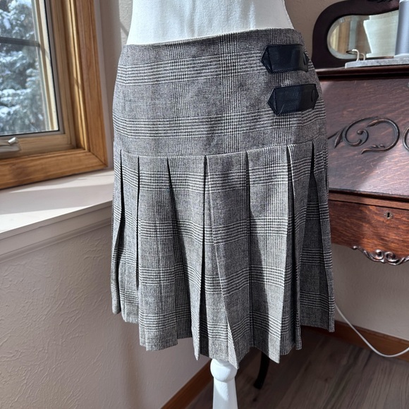 Alice + Olivia Gray Tan Plaid Cape Jacket SzM Leather Skirt Sz 6 Coordinated Set - Picture 4 of 13
